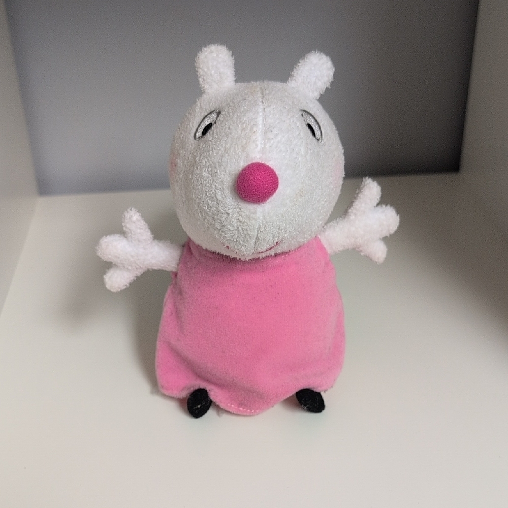 💜2/$20💜 Peppa Pig Suzy Sheep Plush With Sounds, 7"